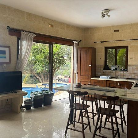 Sunny Gozo Getaway Pool & Easy Check-In Ghajn il-Kbira (Gozo) ภายนอก รูปภาพ